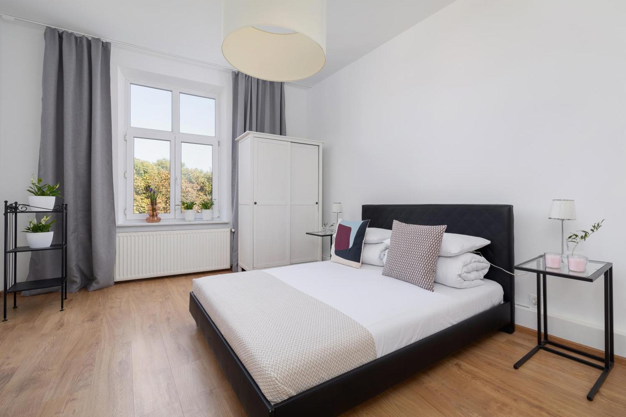 1-Bedroom Apartment - Dluga 65 Street Krakau Buitenkant foto