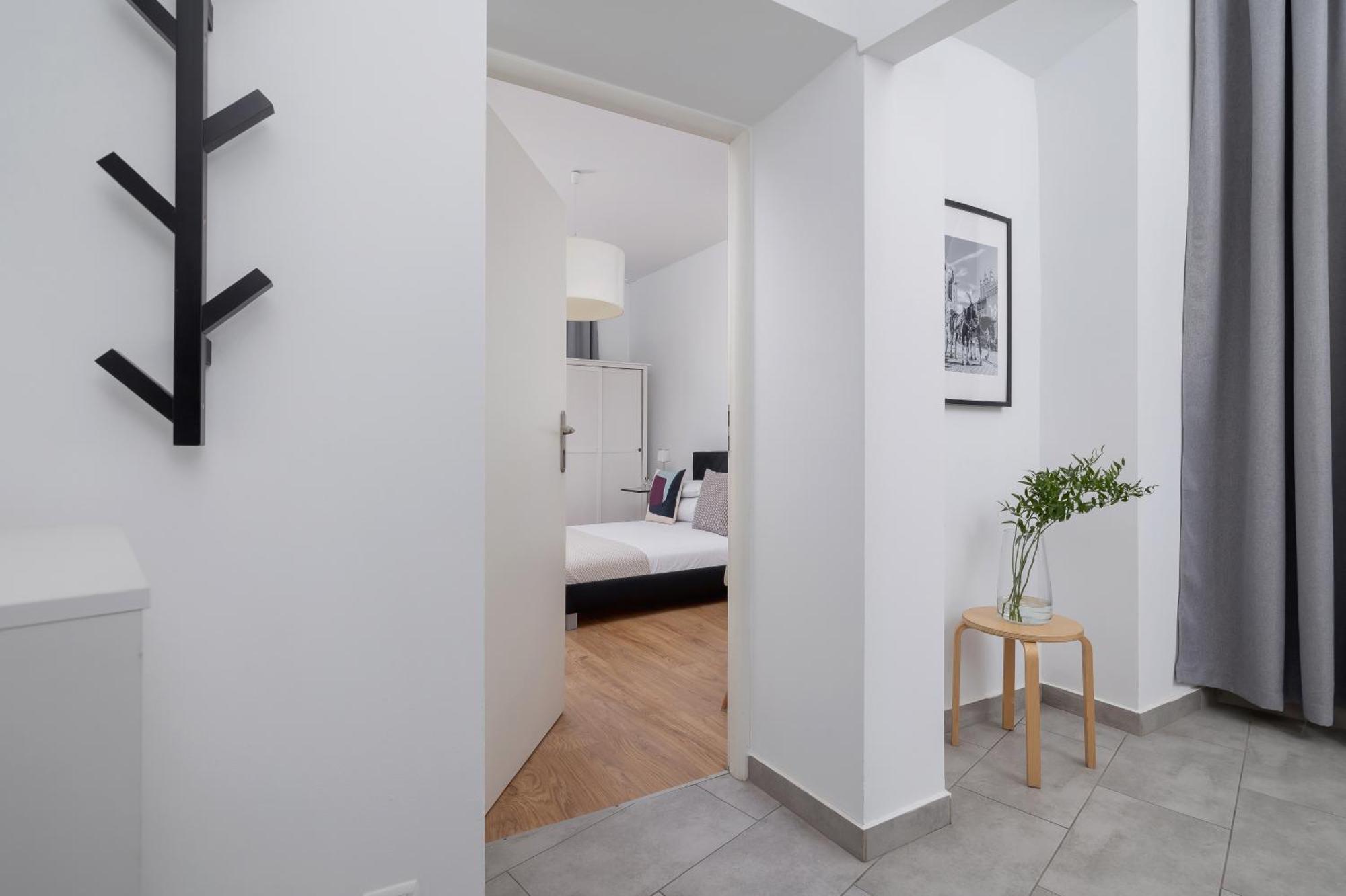 1-Bedroom Apartment - Dluga 65 Street Krakau Buitenkant foto